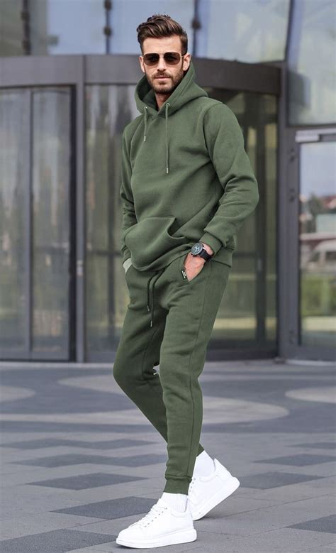 Tracksuit & Sweatshirts for Men 